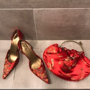 ALDO size 39 heels with matching purse.